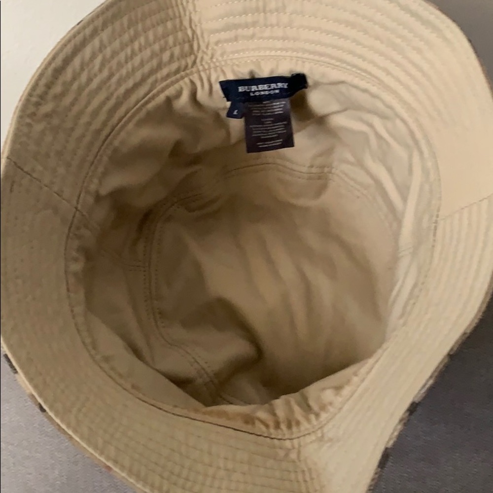 Burberry Reversible Bucket Hat - Picture 2 of 2